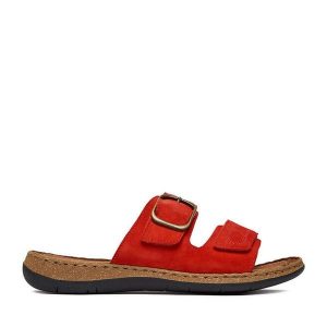 Klapki Go Soft. Czerwone klapki Go Soft, bez wzorów, bez obcasa. Za 169,99 zł.