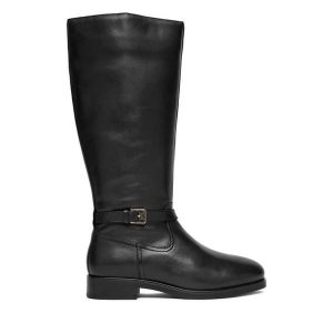 Kozaki Tommy Hilfiger. Czarne kozaki TOMMY HILFIGER, bez wzorów, bez obcasa, na płaskiej podeszwie, bez zapięcia. Za 799,99 zł.