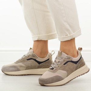 Beżowe be skórzane półbuty damskie Filippo Dp7729/26. Brązowe półbuty Filippo, na jesień, bez wzorów, z jeansu, z okrągłym noskiem, bez obcasa, na płaskiej podeszwie, bez zapięcia. Za 249,00 zł.