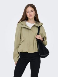 ONLY Kurtka przejściowa w kolorze oliwkowym rozmiar: S. Brązowe kurtki ONLY, s, bez wzorów, bez kaptura. Za 130,99 zł.