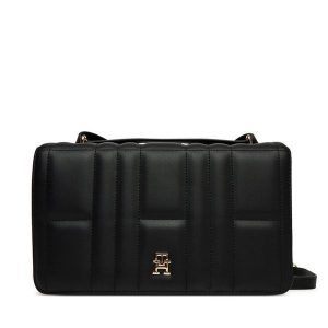 Torebka Tommy Hilfiger. Czarne torebki klasyczne TOMMY HILFIGER, bez wzorów, bez dodatków. Za 449,99 zł.