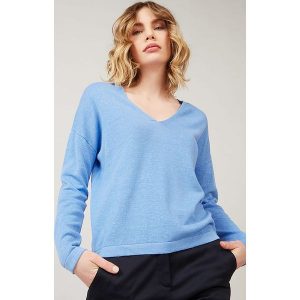 Sweter w kolorze błękitnym. Niebieskie swetry oversize marki Rodier. W wyprzedaży za 171,95 zł.
