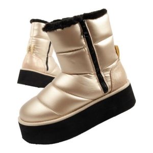 Buty, śniegowce Karl Lagerfeld Thermo KL48554HGD złoty. Żółte buty zimowe z futra, bez obcasa, na platformie, bez zapięcia. Za 963,09 zł.