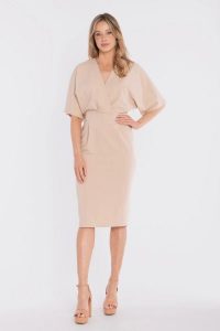 Sukienka elegancka midi kimonowa góra dopasowany dół beżowa. Brązowe sukienki Stylove, do pracy, l, bez wzorów, z poliesteru, biznesowe, bez kołnierzyka, bez ramiączek, midi, dopasowane. Za 289,00 zł.