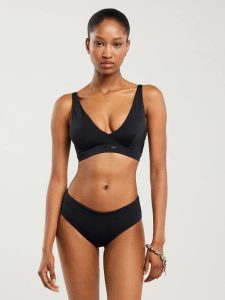Dół od kostiumu kąpielowego czarny Morrasa 906. Czarne bikini Big Star, bez wzorów. Za 79,99 zł.