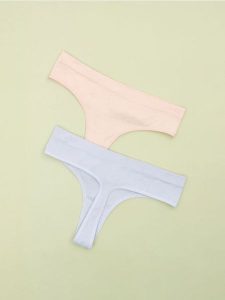 Majtki stringi w prążek 2 pack - wielobarwny. Stringi Sinsay, bez wzorów. W wyprzedaży za 8,99 zł.