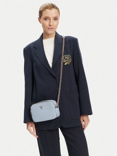 Guess Torebka Noelle II HWZG96 72140 Błękitny. Niebieskie torebki klasyczne Guess, z aplikacjami, ze skóry, bez dodatków. Za 549,99 zł.