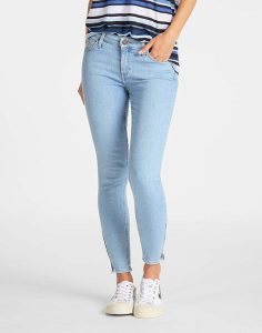 LEE SCARLETT SKINNY CROPPED DAMSKIE SPODNIE JEANSOWE LIGHT COROVAL L30CMFOC 112106363. Rurki Lee, z jeansu. Za 199,99 zł.