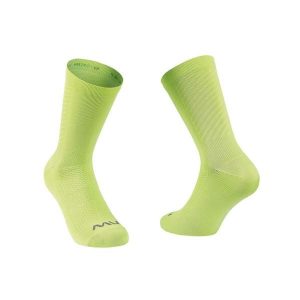 Skarpety rowerowe NORTHWAVE Switch Sock. Żółte skarpetki Northwave, bez wzorów. Za 65,00 zł.