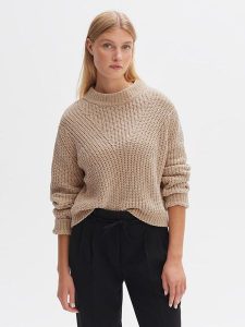 OPUS Sweter "Pektuno" w kolorze beżowym rozmiar: 40. Brązowe swetry oversize Opus, bez wzorów, ze splotem, bez ramiączek. Za 140,53 zł.