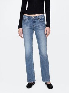 GAP Dżinsy - Regular fit - w kolorze błękitnym rozmiar: W35. Niebieskie jeansy GAP, bez wzorów. Za 149,31 zł.