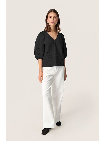 Soaked in Luxury Bluzka "Manja" w kolorze czarnym rozmiar: L. Czarne bluzki Soaked in Luxury, l, bez wzorów, z bawełny, bez kołnierzyka, bez ramiączek. Za 109,26 zł.