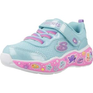 Buty SKECHERS PLAY SCENE FUN SQUAD Niebieski. Niebieskie buty trekkingowe Skechers, z syntetyku, bez zapięcia. Za 195,99 zł.