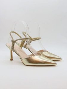 Bellucci Czółenka w kolorze złotym rozmiar: 38. Żółte czółenka Bellucci, bez wzorów, bez obcasa, na szpilce, bez zapięcia. Za 121,99 zł.