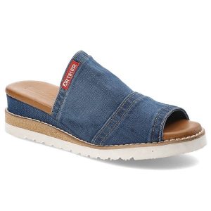 Niebieskie Klapki Artiker Wygodne Obuwie Damskie. Niebieskie klapki ARTIKER, z aplikacjami, z denimu, bez obcasa, na koturnie. Za 199,00 zł.