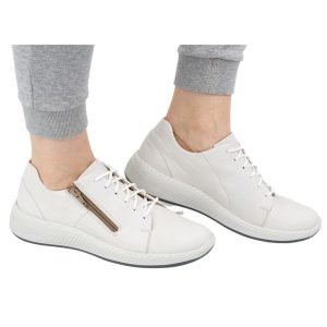 WASAK Półbuty damskie sneakersy skórzane 0602W białe. Białe półbuty na jesień, bez wzorów, ze skóry, bez obcasa, bez zapięcia. Za 408,14 zł.