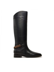 Guess Kozaki Joicy FLFJOI LEA11 Czarny. Czarne kozaki Guess, z aplikacjami, ze skóry, bez obcasa, na płaskiej podeszwie, bez zapięcia. Za 698,99 zł.