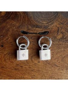 Eclat d'Argent Srebrne kolczyki-kreole z cyrkoniami rozmiar: onesize. Szare kolczyki Eclat d'Argent, z cyrkonią, srebrne. Za 108,99 zł.