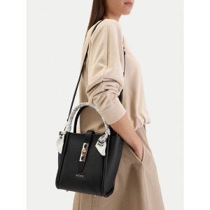 Torebka MEXX. Czarne kuferki Mexx, bez wzorów, bez dodatków. Za 279,99 zł.