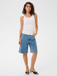 Kaffe Top w kolorze białym rozmiar: XXL. Białe topy Kaffe, xxl, bez wzorów, bez kołnierzyka, bez ramiączek. Za 69,99 zł.