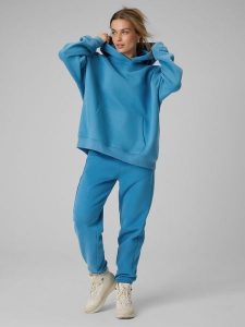 4F Spodnie dresowe joggery damskie - niebieskie L. Niebieskie spodnie dresowe 4f, l, bez wzorów, z bawełny. Za 149,99 zł.