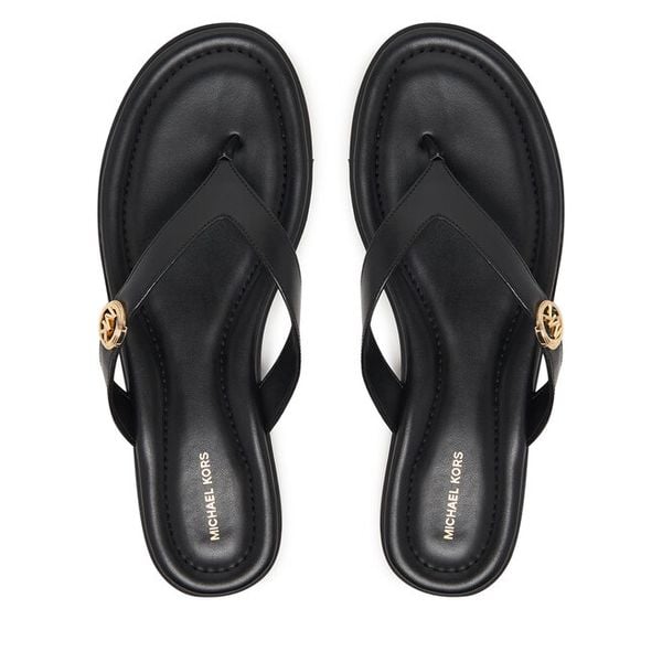 Japonki MICHAEL Michael Kors. Czarne klapki MICHAEL Michael Kors, bez wzorów, bez obcasa. Za 479,99 zł.