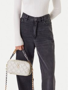Steve Madden Torebka Bcecily SM13001664 Kremowy. Białe torebki klasyczne Steve Madden, bez wzorów, ze skóry, bez dodatków. Za 252,99 zł.
