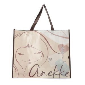 Torba zakupowa damska Anekke, wykonana z wytrzymałego materiału syntetycznego z dekoracyjnym nadrukiem pojemna, beżowa, 42474-910. Brązowe shopper bag Anekke, bez wzorów, z syntetyku, na ramię, z nadrukiem, bez dodatków. Za 39,99 zł.