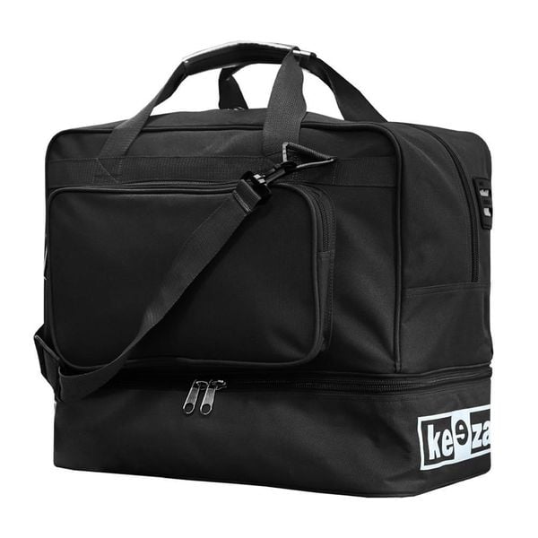 Torba piłkarska sportowa KEEZA Genoa z dodatkową usztywnioną komorą na buty 40L. Czarne torby podróżne i sportowe KEEZA, bez wzorów. Za 120,00 zł.