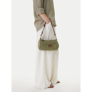 Torebka KARL LAGERFELD. Zielone torebki klasyczne KARL LAGERFELD, bez wzorów, bez dodatków. Za 632,99 zł.