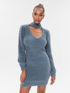 Guess Sukienka dzianinowa W3BK0Z Z3BS0 Granatowy Slim Fit. Niebieskie kombinezony Guess, l, z aplikacjami, z dzianiny, bez kołnierzyka, bez ramiączek. Za 429,99 zł.