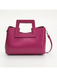 Maison héritage PARIS Skórzana torebka "Jini" w kolorze różowym - 30 x 22 x 10 cm rozmiar: onesize. Różowe torebki klasyczne Maison héritage PARIS, bez wzorów, z materiału, przez ramię, bez dodatków. Za 413,99 zł.