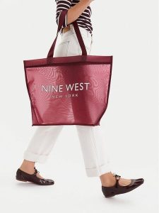 Nine West Torebka CEO-Eloura-LA374-4074 Bordowy. Czerwone shopper bag Nine West, bez wzorów, z materiału, bez dodatków. Za 79,99 zł.