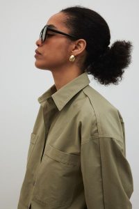Bawełniana koszula o prostym kroju w kolorze KHAKI - RESONATE-M/L. Brązowe koszule Marsala, l, bez wzorów, z bawełny, bez kołnierzyka, bez ramiączek. Za 249,90 zł.