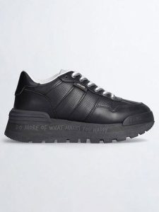 Liu Jo Sneakersy w kolorze czarnym rozmiar: 40. Czarne trampki Liu Jo, bez wzorów, bez zapięcia. Za 373,35 zł.