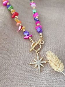 Nakkash Pozłacany naszyjnik z kamieniami szlachetnymi - dł. 45 cm rozmiar: onesize. Białe naszyjniki Nakkash, z cyrkonią, pozłacane. Za 118,56 zł.