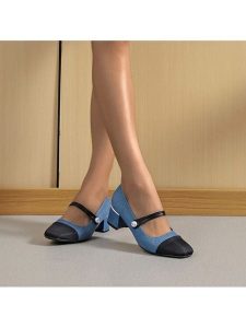 Lov'it Czółenka w kolorze niebieskim z paskiem rozmiar: 41. Niebieskie czółenka Lov'it, bez wzorów, bez obcasa, bez zapięcia. Za 82,99 zł.