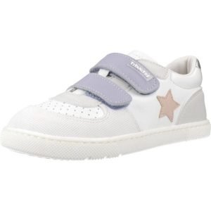 Buty TITANITOS L540 JORDI Fioletowy. Fioletowe buty trekkingowe TITANITOS, ze skóry, bez zapięcia. Za 267,99 zł.