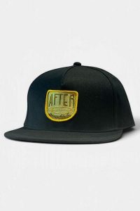 Czapka z daszkiem dla dorosłych unisex - Surfboard. Czarne czapki AFTER ESSENTIALS, bez wzorów, z poliesteru, sportowe. Za 66,00 zł.