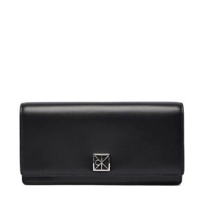 Portfel Calvin Klein. Czarne portfele Calvin Klein, bez wzorów. Za 349,99 zł.