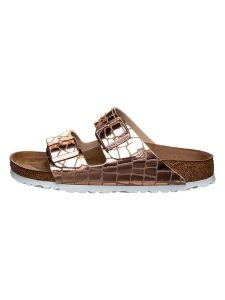 Birkenstock Klapki "Arizona" w kolorze różowozłotym rozmiar: 36. Różowe klapki Birkenstock, bez wzorów, z otwartym noskiem, bez obcasa. Za 358,45 zł.