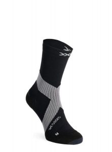 Skarpety rowerowe X-Socks Bike Expert Crew - black/charcoal. Czarne skarpetki X-Socks, bez wzorów, z materiału. Za 126,49 zł.