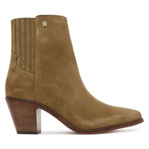 Botki Tommy Hilfiger. Brązowe botki TOMMY HILFIGER, bez wzorów, bez obcasa, na słupku, bez zapięcia. Za 469,99 zł.