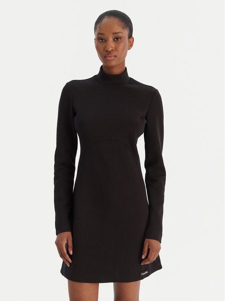 Calvin Klein Jeans Sukienka codzienna Ls Scuba Fit And Flare LV044D222G Czarny Regular Fit. Czarne kombinezony Calvin Klein Jeans, s, bez wzorów, z bawełny, bez kołnierzyka, bez ramiączek. Za 429,99 zł.