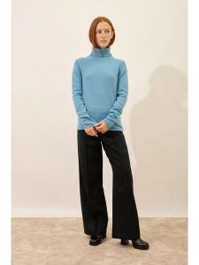 Just Cashmere Kaszmirowy sweter "June" w kolorze błękitnym rozmiar: XL. Niebieskie golfy Just Cashmere, bez wzorów, z kaszmiru. Za 478,99 zł.
