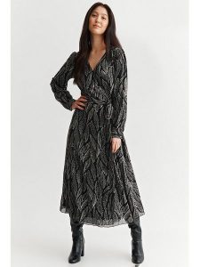 TATUUM Sukienka w kolorze czarno-białym rozmiar: 36. Białe sukienki Tatuum, bez wzorów, bez kołnierzyka, bez ramiączek, maxi. Za 171,68 zł.