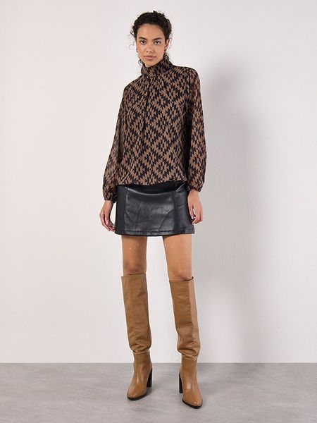 Apricot Bluzka w kolorze jasnobrązowo-czarnym rozmiar: L. Brązowe bluzki Apricot, l, bez wzorów, bez kołnierzyka, bez ramiączek. Za 74,46 zł.