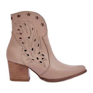Lewski Shoes Ażurowe Botki Kowbojki Skórzane Na Słupku Lewski 3613 Ciemnobeżowe beżowy. Brązowe botki na jesień, w ażurowe wzory, ze skóry, bez obcasa, na obcasie, bez zapięcia. Za 585,82 zł.
