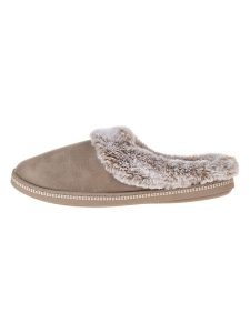 Skechers Kapcie "Cozy Campfire" w kolorze szarobrązowym rozmiar: 40. Brązowe kapcie Skechers, bez wzorów, z materiału. Za 105,14 zł.