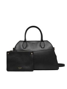 Guess Torebka HWYUAA P6276 Czarny. Czarne torebki klasyczne Guess, z aplikacjami, ze skóry, bez dodatków. Za 677,99 zł.
